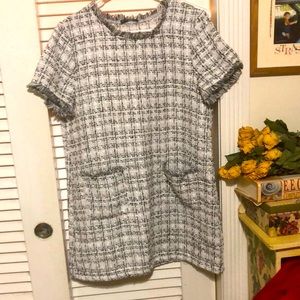 🖤Shein Dress NEW Gorgeous Silver White Black Ruffles& Pocket’s big Style Chic🖤